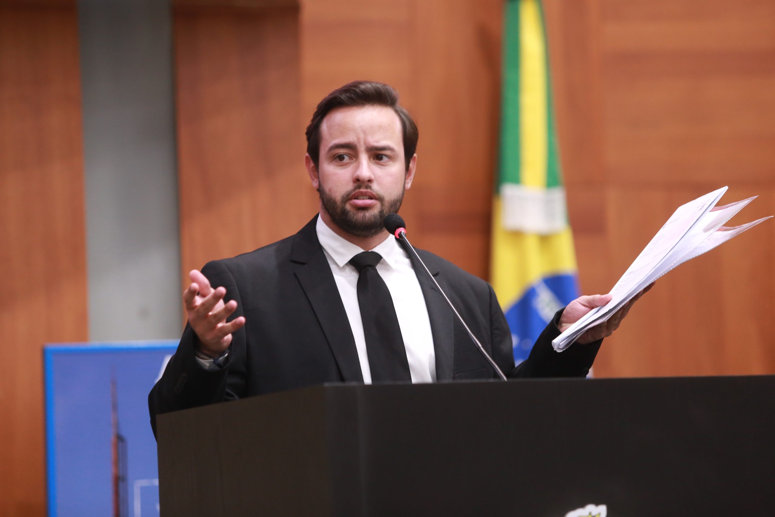 Ulysses Moraes quer detalhes sobre obra na Avenida Oscar Niemeyer, em Sinop