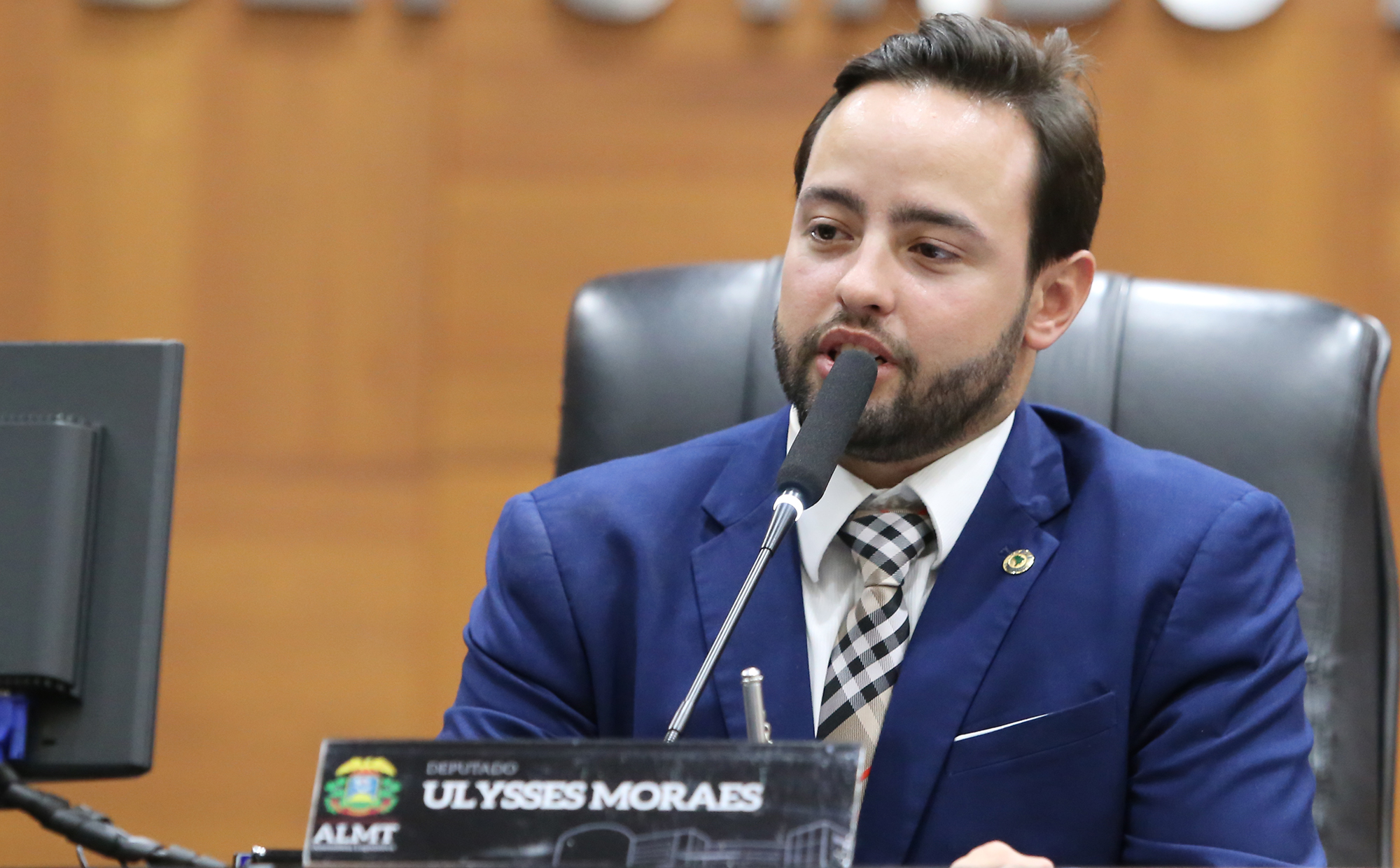 Ulysses Moraes indica ampliação de atendimento médico para crianças com autismo, em Primavera do Leste